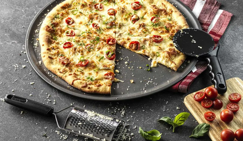  TEPSIJA ZA PIZZU GLATKA 32CM DP3090 